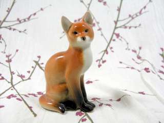 Lomonsov Red Fox Sitting Figurine USSR Vintage Porcelain  