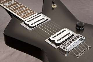 The DTT700MGS features the snarling DiMarzio® D Activator X 