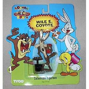  Looney Tunes WILE E. COYOTE Collectible Figurines Toys 