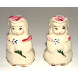  Sunbonnet Sue With Spring Flowers Salt And Pepper Shakers 