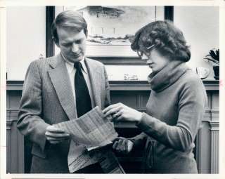 1978 Pat Bauer and Jody Powell in White House Office  