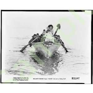  1932 Indians,Nuwuk men,Boat,Hunting,Inuit,Alaska,Inuk 