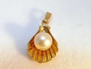 10K Yellow Gold Cultured Pearl in a Shell Pendant  