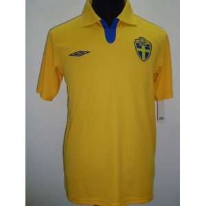 Sweden home 09/10 # 10 Ibrahimovic size XL soccer jersey  