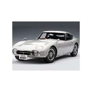  1965 Toyota 2000GT Coupe Upgraded Die Cast Model 