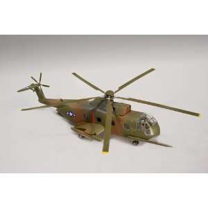  LINDBERG   1/72 HH3E Jolly Green Giant Helicopter (Plastic 