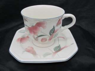 Mikasa SILK FLOWERS F3003 China   Cup(s) & Saucer(s)  