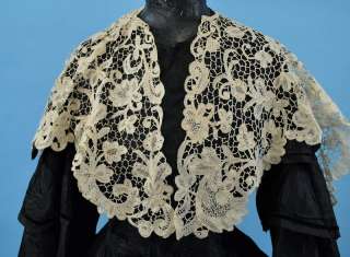 grand hand made lace collar dating to the mid to late 19thc lovely 
