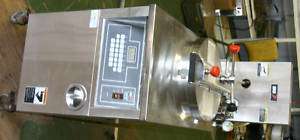 BKI Electric Pressure Fryer for Broasted Chicken with Built In FIlter 