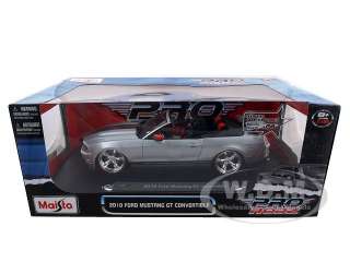   car model of 2010 Ford Mustang GT Convertible Pro Rodz die cast car