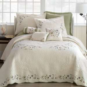  Marianna Quilted Bedspread and Accessories