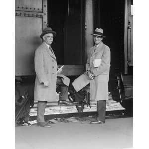 1925 photo Clark Griffith & Stanley Harris leaving for Pittsburgh, 10 