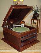 Columbia Grafonola  Table Top Phonograph  Mahogany Cabinet (C. 1919 
