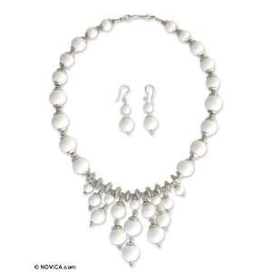  Quartz jewelry set, Snowballs 0.6 W 17.5 L Jewelry