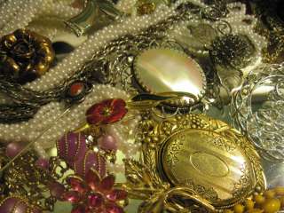 MUST SEE VINTAGE AND MIXED JEWELRY LOT SOME SIGNED. NICE  
