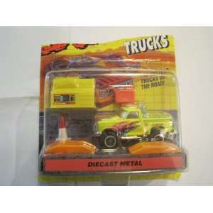  1992 Die cast Metal Super Truck Matchbox with Accessories 