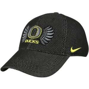  Nike Oregon Ducks Black Swoosh Blackout Flex Fit Hat 