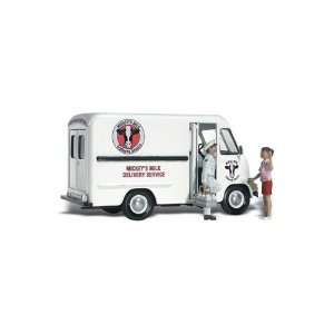  HO Mickeys Milk Delivery by Woodland Scenics Toys & Games