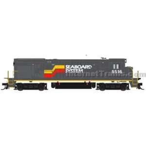   HO Scale Ready to Run B30 7   Seaboard System #5516 Toys & Games