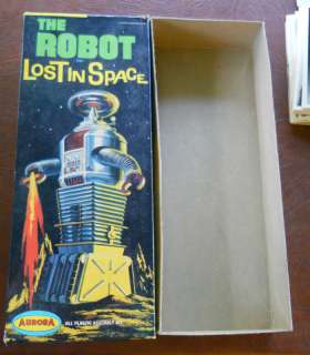 Lost in Space The Robot Vintage box Model Kit Aurora  