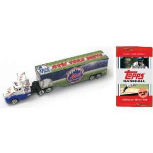  MLB 187 Scale Tractor Trailer   New York Mets with 10 
