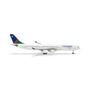  Herpa Air Namibia A340 300 1/500 (**) Toys & Games