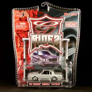  87 BUICK REGAL T TYPE (SILVER) Maisto 164 Scale 2005 G 