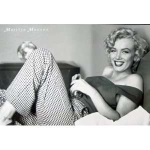  MARILYN MONROE   SEXY IN BED   VINTAGE POSTER(Size 24x36 