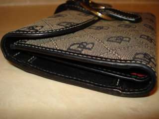 The exterior of the wallet is DB signature fabric, and the interior is 