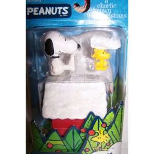   Charlie Brown Christmas Snoopy with Woodstock and Doghouse Toys