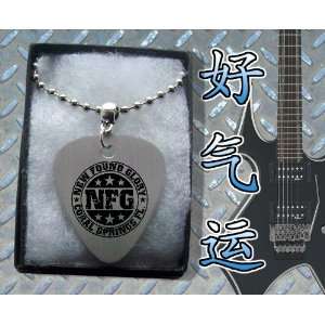  New Found Glory Metal Guitar Pick Necklace Boxed 