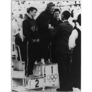 Olympic Games,ladies high diving final,Pat McCormick,Paula Myers,Juno 