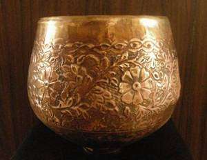 Vtg /Old India Vessel, Large Brass Cooking Pot Floral Decoration 