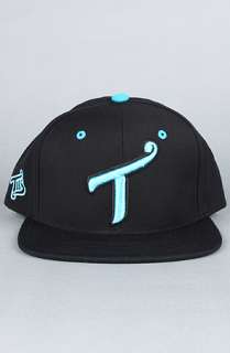 Two In The Shirt) The Classic Snapback Cap in Black 