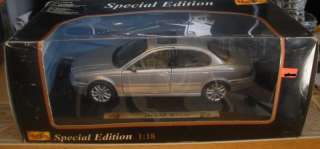 18 Special Edition Jaguar X Type Silver Maisto  