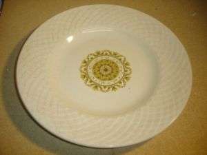Enoch Wedgwood gold medallion dinner plate  12  