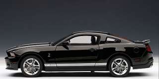FORD SHELBY MUSTANG GT500 2010 BLACK WITH SILVER STRIPES 118 AUTOART 