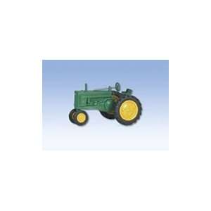    HO RTR Die Cast John Deere Tractor, 50 Series Toys & Games