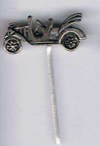 Pin Badge   Antique car   hat lapel vintage  