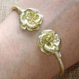 Vintage CAMILLA flower charm gold brass bracelet/bangle  