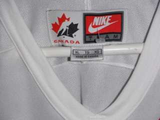   VINTAGE AUTHENTIC NIKE TEAM CANADA HOCKEY JERSEY VGC SWEATER CANUCKS