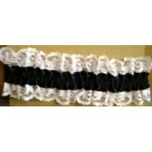   OF 2 BLACK WITH WHITE LACE LEG GARTERS L5190 ONE SIZE 