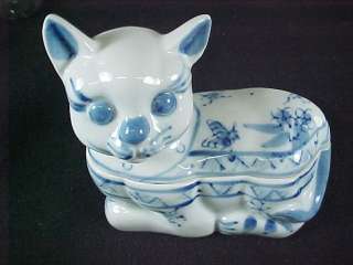 Porcelain Blue White Cat Kitty Covered Trinket Box  